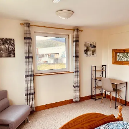 Apartment Spacious Near *