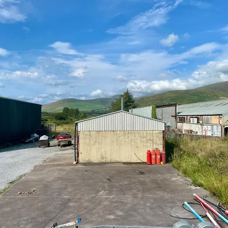 Apartment Spacious Near Dingle